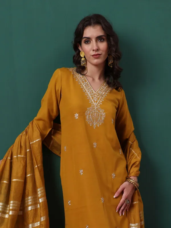 Women's_Viscose_Embroidery_Straight_Kurta_Pant_With_Dupatta