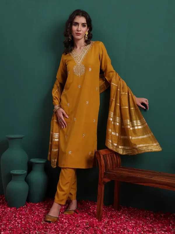 Women's_Viscose_Embroidery_Straight_Kurta_Pant_With_Dupatta
