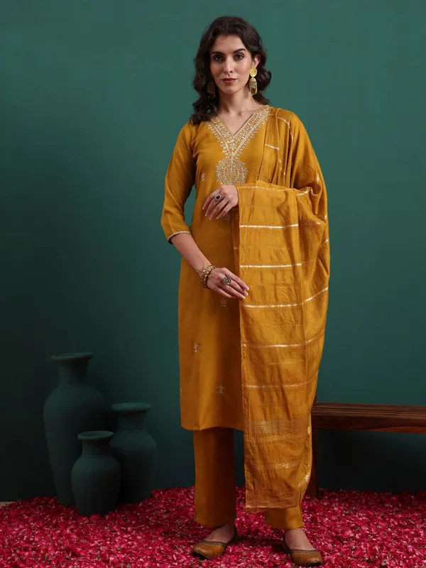 Womens_Viscose_Embroidery_Straight_Kurta_Pant_With_Dupatta