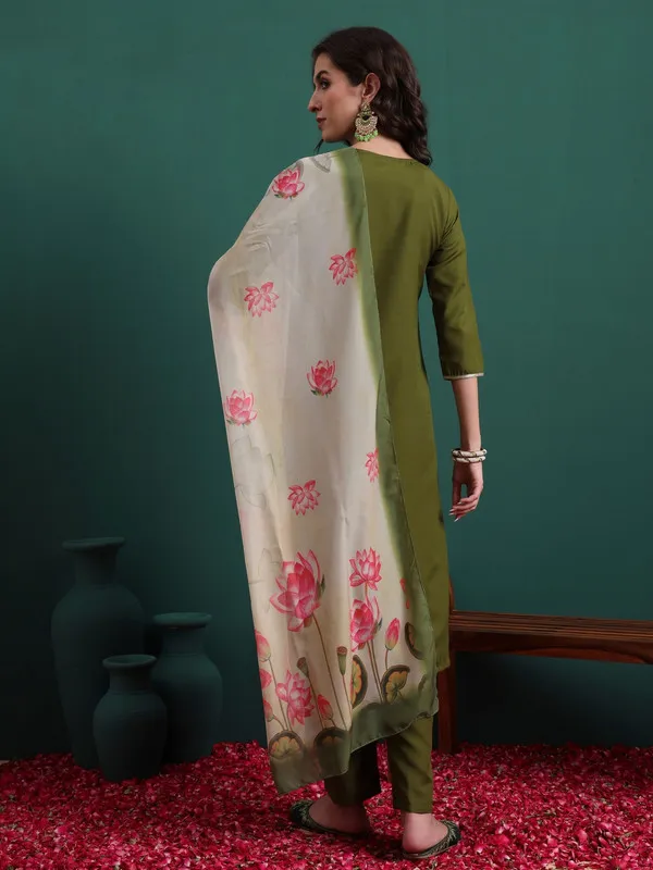 Women's_Viscose_Embroidery_Straight_Kurta_Pant_With_Dupatta