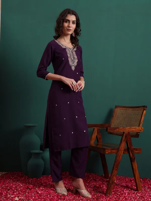 Womens_Viscose_Embroidery_Straight_Kurta_Pant_With_Dupatta
