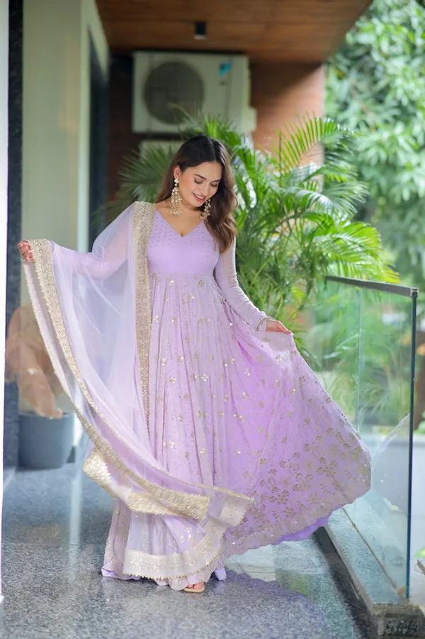 Women's_Faux_Blooming_Zari_Embroidery_Anarkali_Kurta_Pant_With_Dupatta