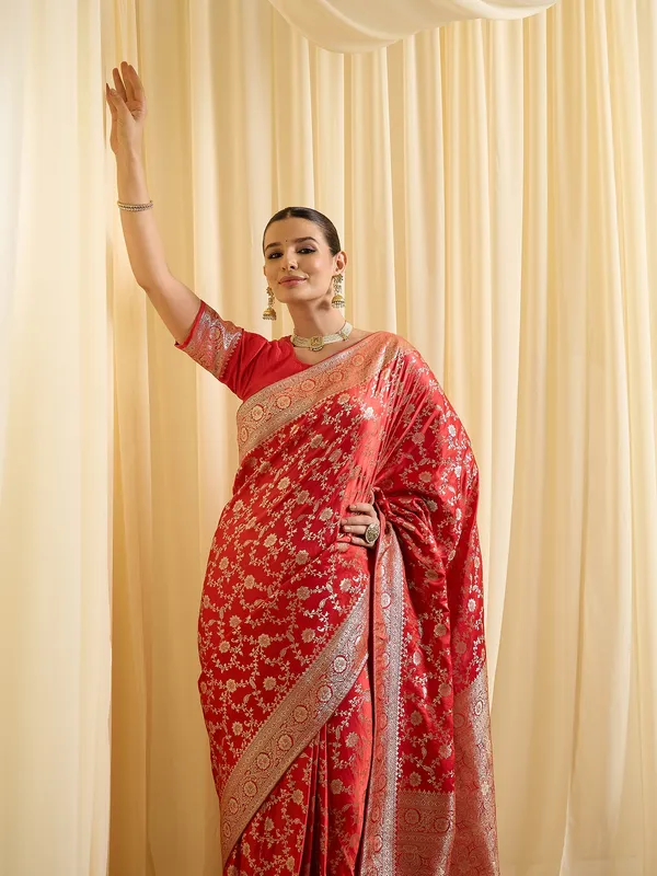 Red_Satin_Woven_Floral_Motif_Saree_For_Women