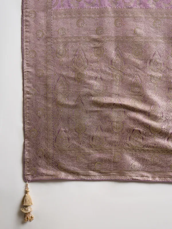 Lavender_Satin_Woven_Floral_Saree_For_Women