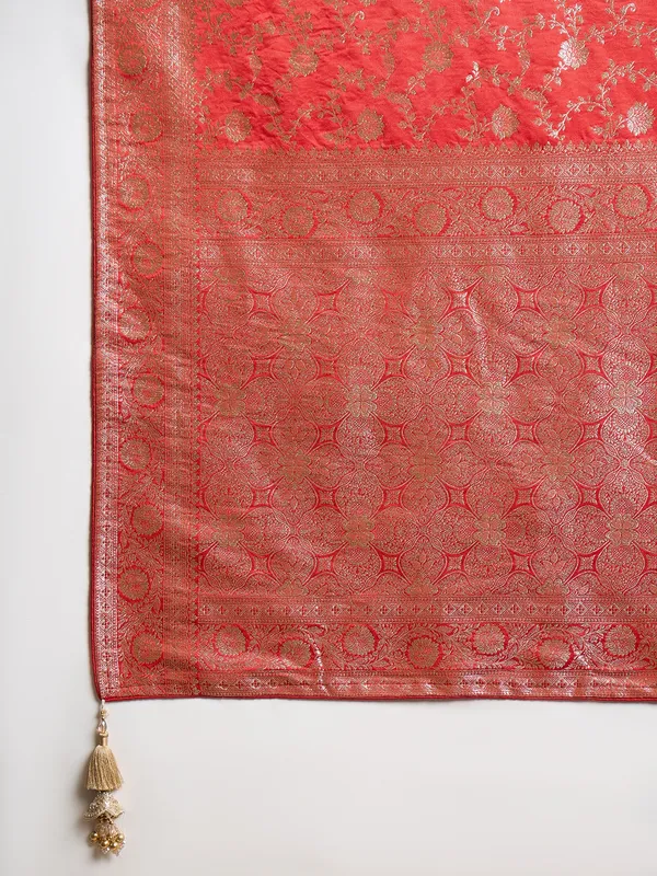 Red_Satin_Woven_Floral_Motif_Saree_For_Women