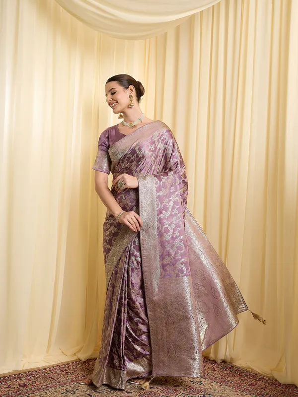 Lavender_Satin_Woven_Floral_Saree_For_Women