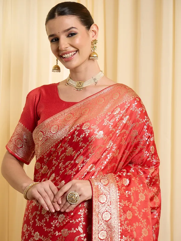 Red_Satin_Woven_Floral_Motif_Saree_For_Women