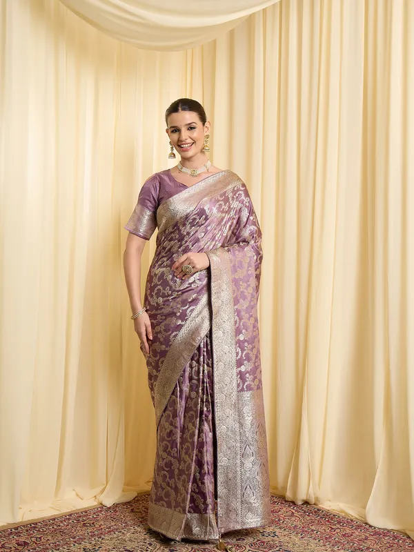Lavender_Satin_Woven_Floral_Saree_For_Women