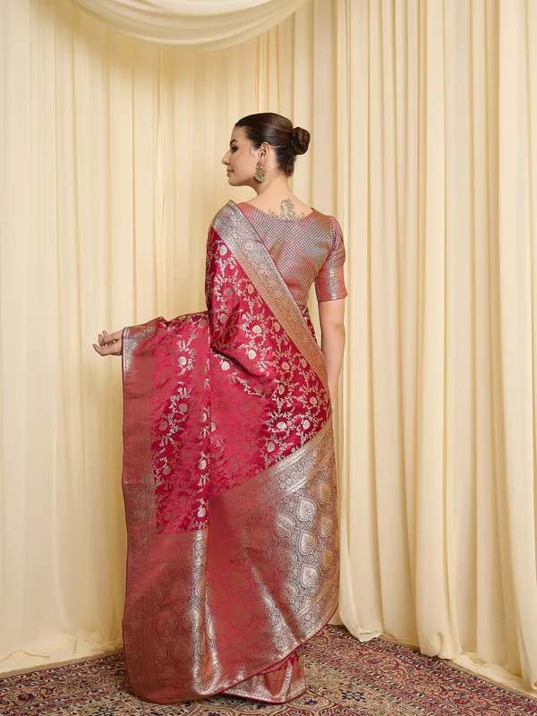 Red_Satin_Woven_Floral_Saree_For_Women