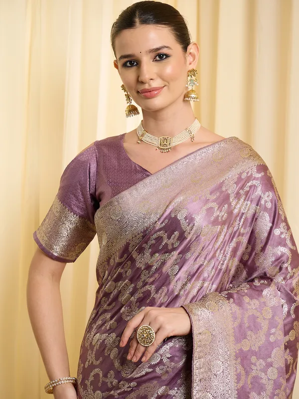 Lavender_Satin_Woven_Floral_Saree_For_Women
