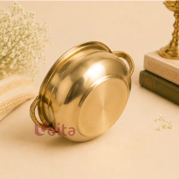 Brass_Traditional_Urli_Bowl_With_Handles_For_Floating_Flowers