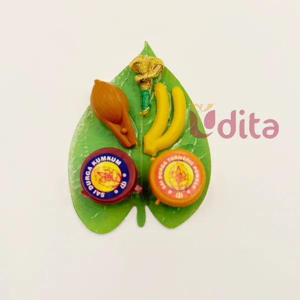 Varalakshmi_Vratham_Lalitha_Sahasranamam_Potli_Bag_Gift_Combo
