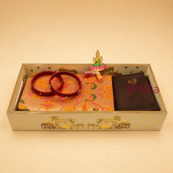 Lacquered_Wood_Traditional_Return_Gift_Hamper_With_Paithani_Earring_Box