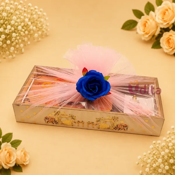 Lacquered_Wood_Traditional_Return_Gift_Hamper_With_Paithani_Earring_Box