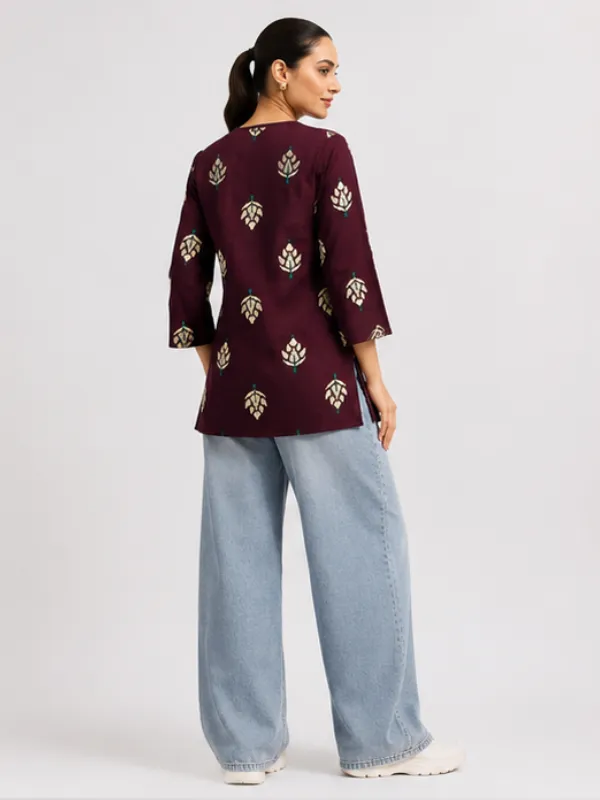 Maroon_Printed_Relaxed_Fit_Top_for_Women
