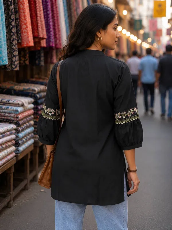 Black_Embroidered_Straight_Fit_Kurti_for_Women