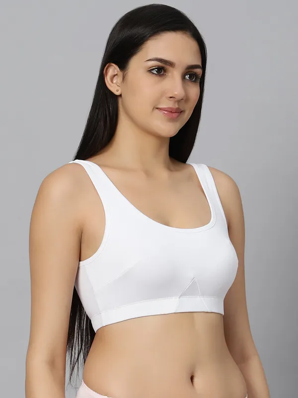 Bluenixie_Bn3014_Sproty_Slip_On_Medium_Impact_Sports_Bra_Lounge_Bra_White