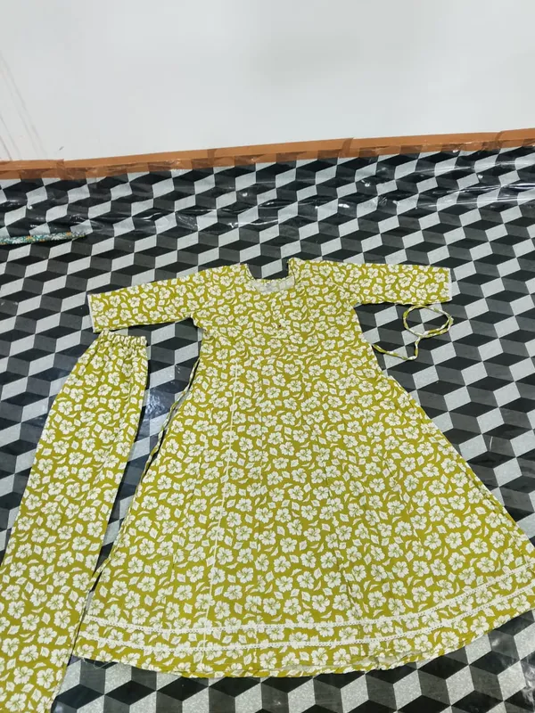 Green_Floral_Anarkali_Dress_For_Girls