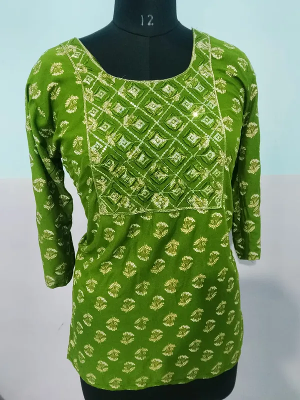 Green_Printed_Straight_Kurti_for_Women