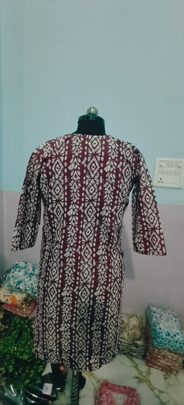 Maroon_Printed_Straight_Kurta_for_Women