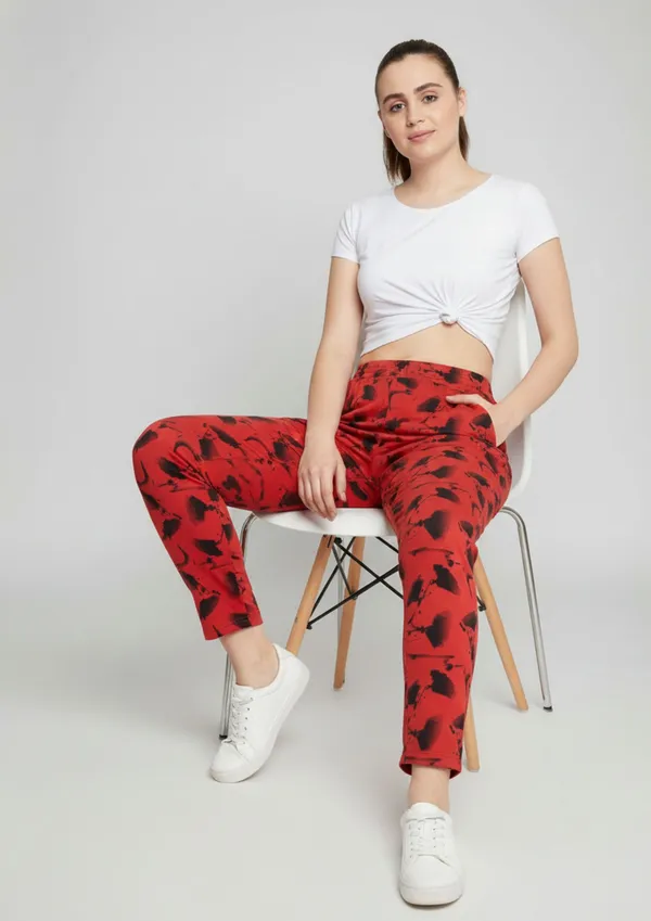 Red_Cotton_Printed_Slim_Fit_Leggings_For_Women