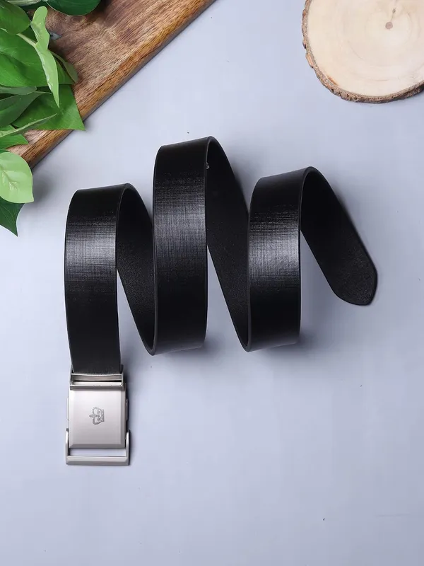 Black_Leather_Belt_For_Men