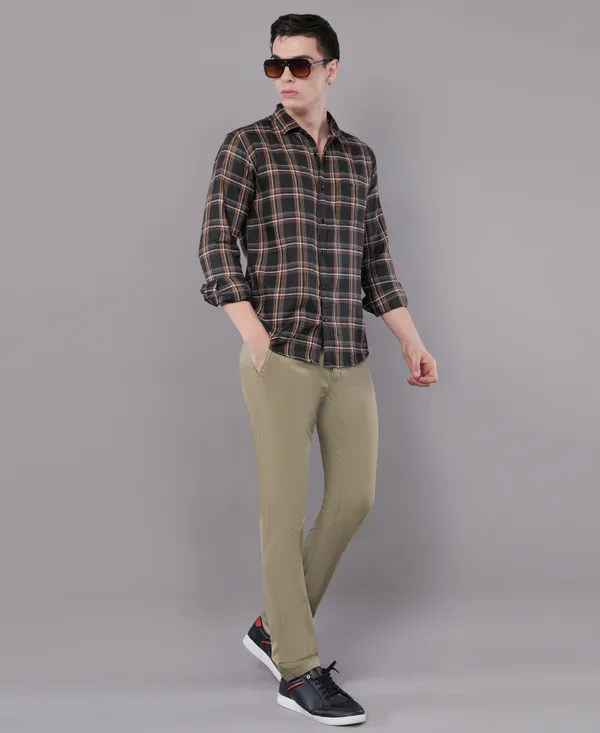 Ivaan_Men_Slim_Fit_Cotton_Chino_Trousers