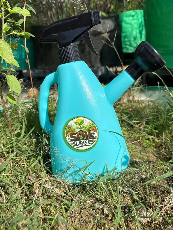 Turquoise_Garden_Watering_Can_With_Trigger_Sprayer