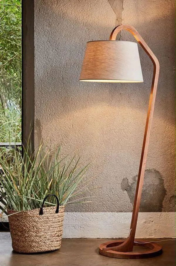 Wooden_Lamp