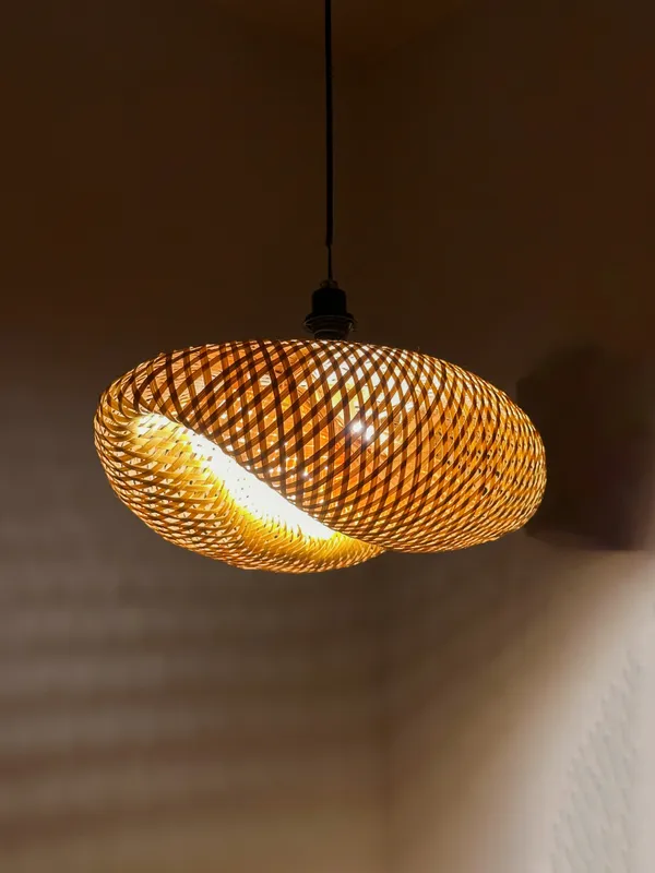 Crescent_Whisper_Organic_Woven_Lamp