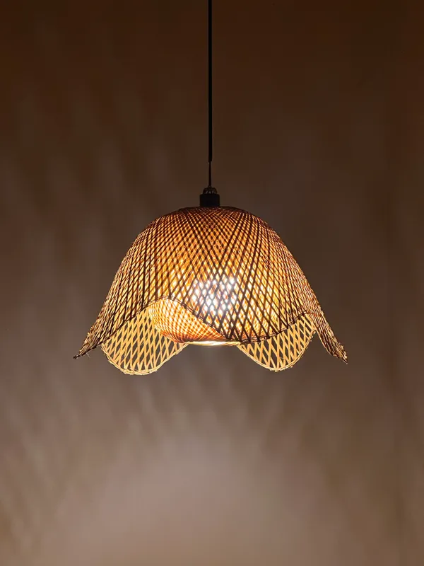 Wavy_Cloche_Sculptural_Woven_Lamp