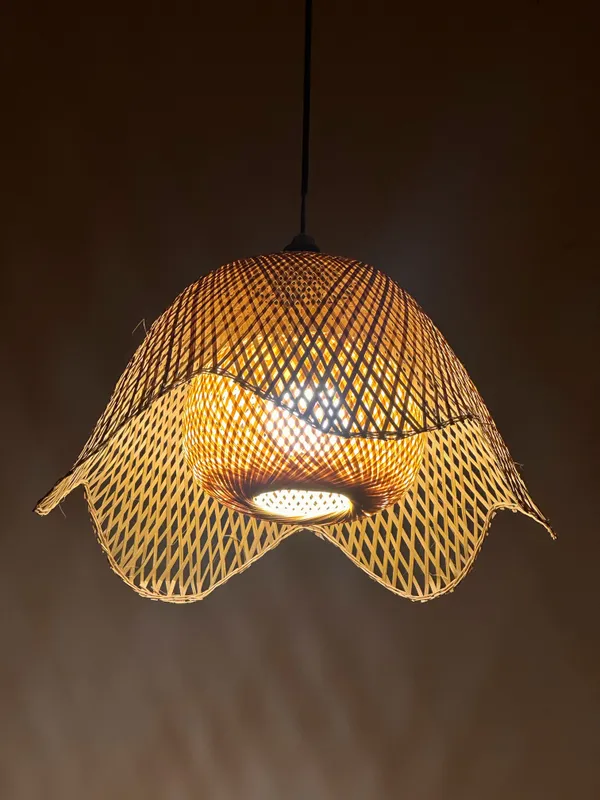 Wavy_Cloche_Sculptural_Woven_Lamp