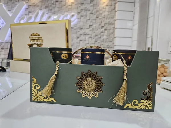 Premium_Cashew_Gift_Box