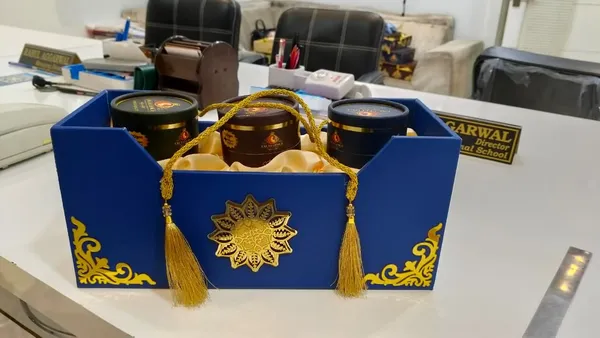 Premium_Cashew_Gift_Box