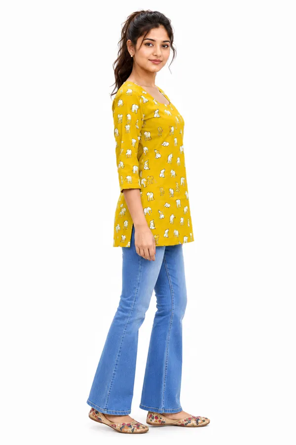 Yellow_Printed_Cotton_Top_For_Women_Square_Neck_3_4_Sleeve