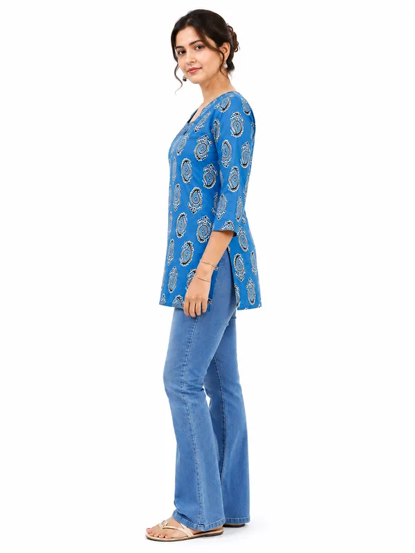 Women_S_Blue_Printed_Square_Neck_Top_With_3_4_Sleeves