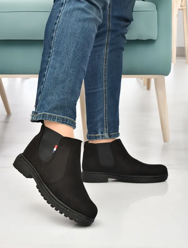 EVICTA_Evicta_Suide_Leather_Lightweaight_Trendy_Walking_Slip_On_chalsea_boot_Boots_For_Men_(Black_,_8)