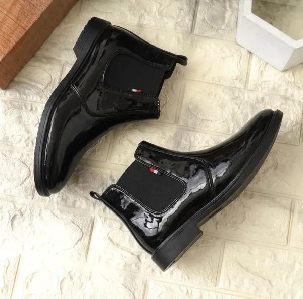 EVICTA_Evicta_Patent_Leather_Lightweaight_Trendy_Walking_zip_chalsea_boot_Boots_For_Men_(Black_,_7)