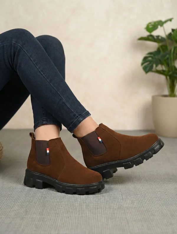 EVICTA_Women's_Chelsea_Boots_|_Sleek_Everyday_Style_Boots_For_Women_Boots_For_Women_(Brown_,_4)