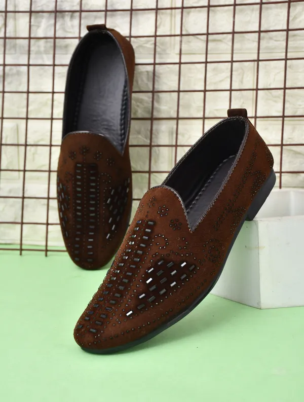 EVICTA_Embroider_party_Wedding_Ethnic_Shoes_For_Men_Jutis_For_Men_partywear_shoes_Party_Wear_For_Men_(Brown_,_8)