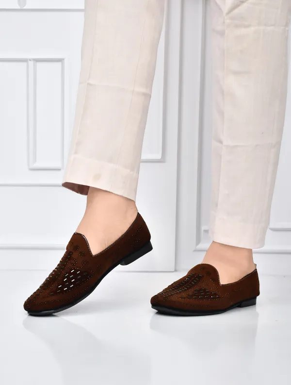 EVICTA_Embroider_party_Wedding_Ethnic_Shoes_For_Men_Jutis_For_Men_partywear_shoes_Party_Wear_For_Men_(Brown_,_8)