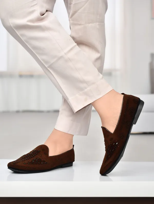 EVICTA_Embroider_party_Wedding_Ethnic_Shoes_For_Men_Jutis_For_Men_partywear_shoes_Party_Wear_For_Men_(Brown_,_8)
