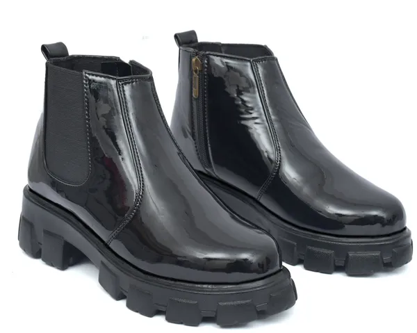 EVICTA_Women's_Chelsea_Boots_|_Sleek_Everyday_Style_Boots_For_Women_Boots_For_Women_(Black_,_7)