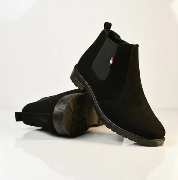 EVICTA_Trendy_Suede_Finish_Chelsea_Boots_for_Men_|_Comfortable_Flat_Heel_Ankle_Shoes_Boots_For_Men_(Black_,_7)