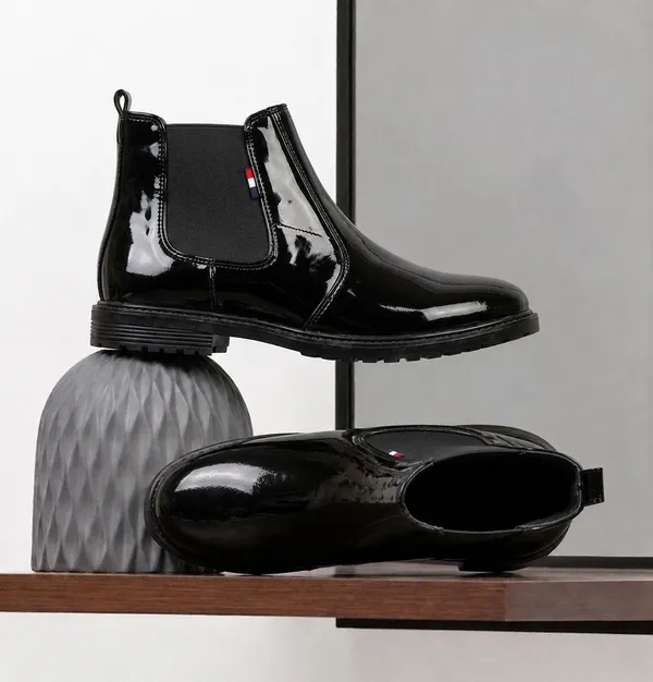 EVICTA_Evicta_Patent_Leather_Lightweaight_Trendy_Walking_zip_chalsea_boot_Boots_For_Men_(Black_,_6)