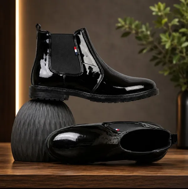 EVICTA_Evicta_Patent_Leather_Lightweaight_Trendy_Walking_zip_chalsea_boot_Boots_For_Men_(Black_,_8)