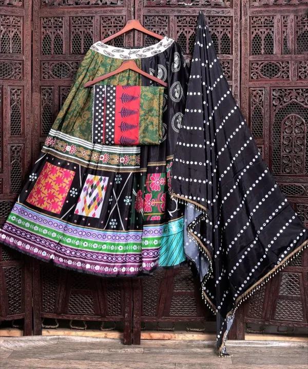 Black_Lehenga_Choli_With_Mirror_Work_And_Attached_Black_Dupatta