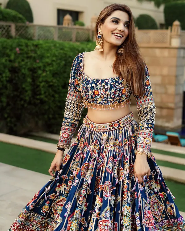 Blue_Colour_Heavy_Work_Look_Navratri_Choli_Collection_Blouse_With_Dupatta_Set