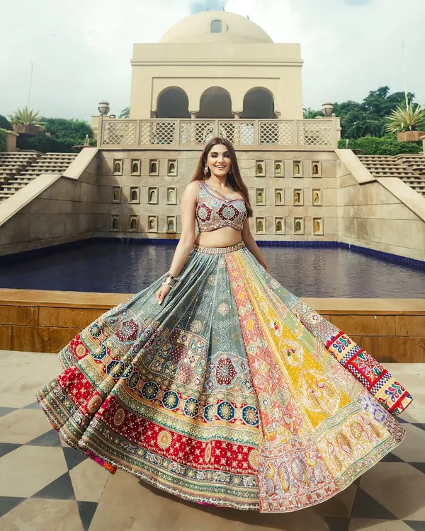 Multicolour_Heavy_Work_Look_Navratri_Choli_Collection_Blouse_With_Dupatta_Set