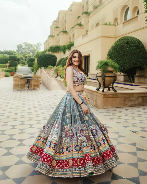 Multicolour_Heavy_Work_Look_Navratri_Choli_Collection_Blouse_With_Dupatta_Set
